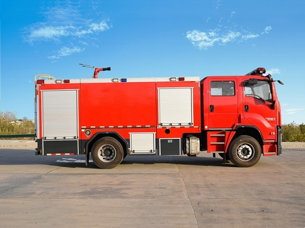 70噸消防車(chē)無(wú)效添加駕駛室的不變機(jī)能